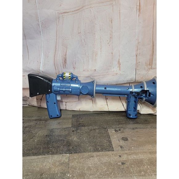 Universal Studios Mattel 2019 fart gun minion toy figure - Picture 2 of 7